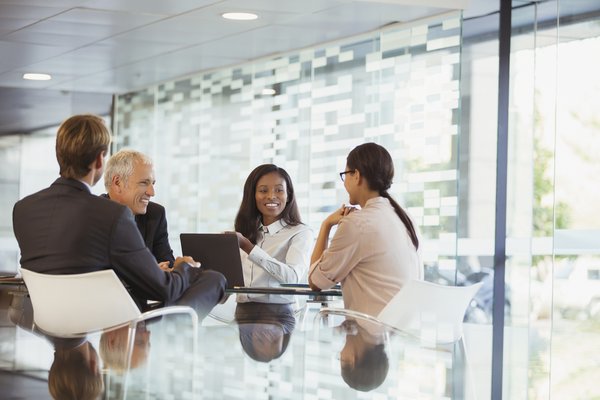 Pre-sale power moves: incentivising management to maximise exit success