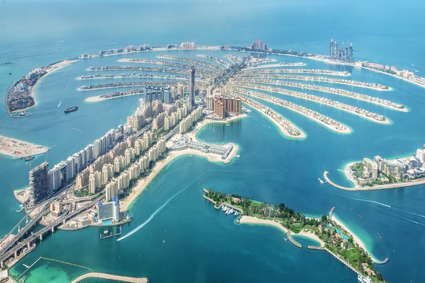 Foundations vs trusts in the UAE: Which structure is right for you?